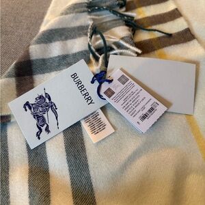 Burberry Classic Striped Cashmere Scarf 🧣 NWT